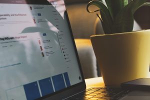 大満足 Amazonプライムフォトならrawも動画も無圧縮で保存可能 とにかく資産